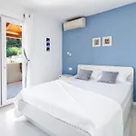 Levanat Apartman *