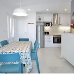 Levanat Apartman Molunat
