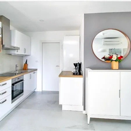 Levanat Apartment Molunat