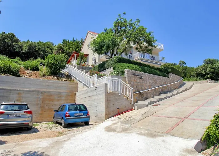 Levanat Apartment *